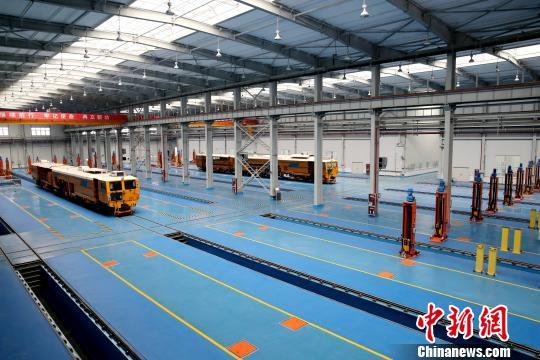 圖為檢修車間?！堖h(yuǎn) 攝